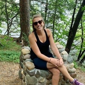 Meet your Posher, Laura